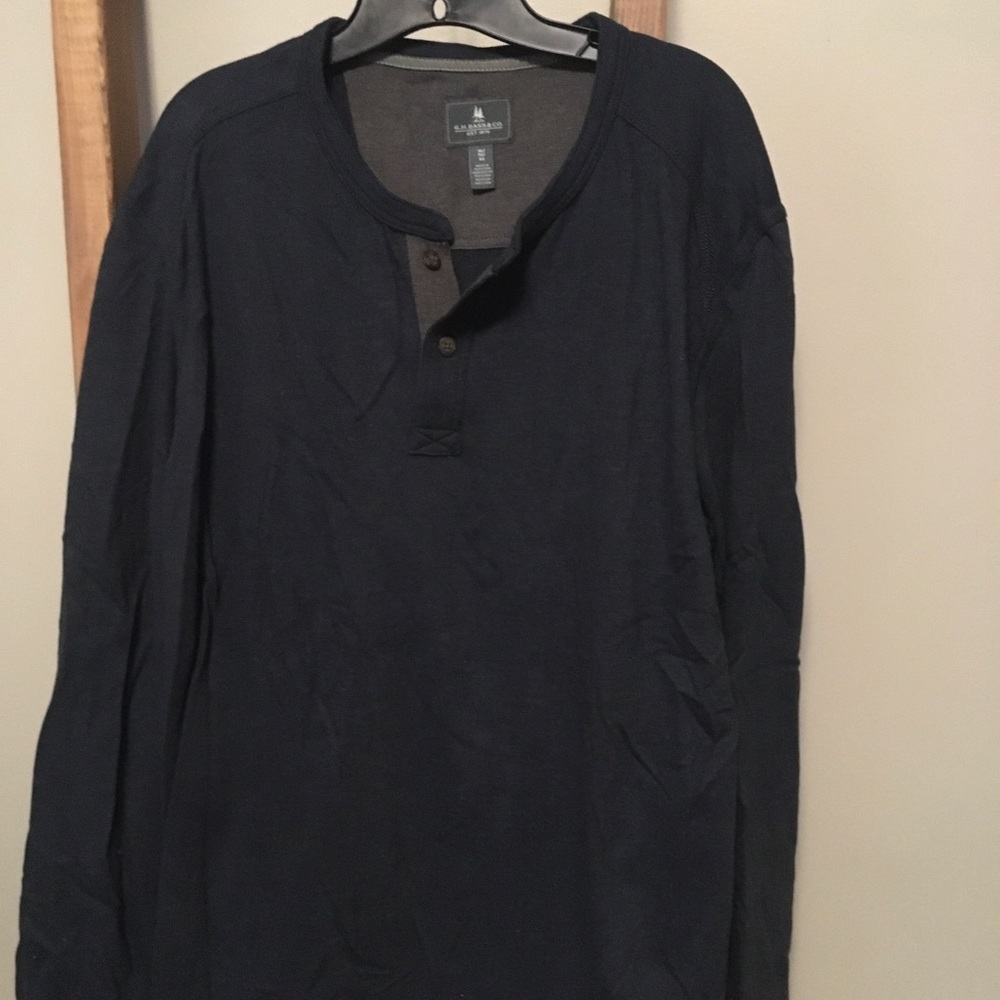 4 for $15 🛍️ Men’s long sleeve